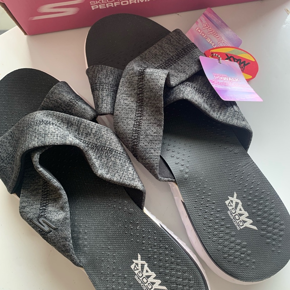 Sketchers Sandals Size 9 Comfort Performance on the go shoes